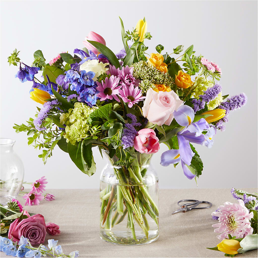 Pastel Tradition - A Florist Original – Exquisite Flowers, Freeport FL