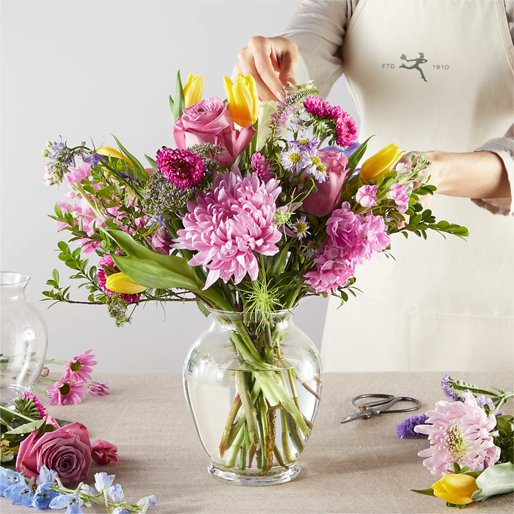 Pastel Tradition - A Florist Original – Exquisite Flowers, Freeport FL