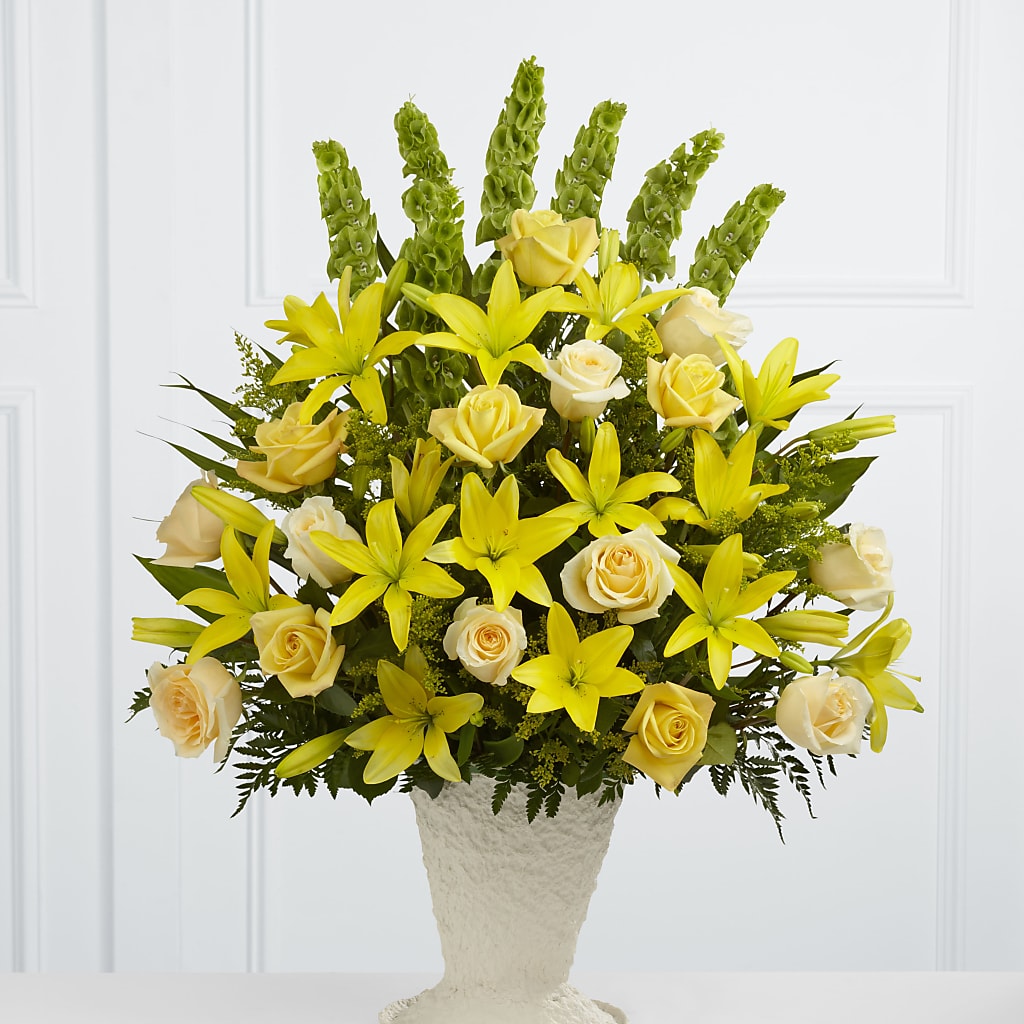 Golden Memories Arrangement – Exquisite Flowers, Freeport FL