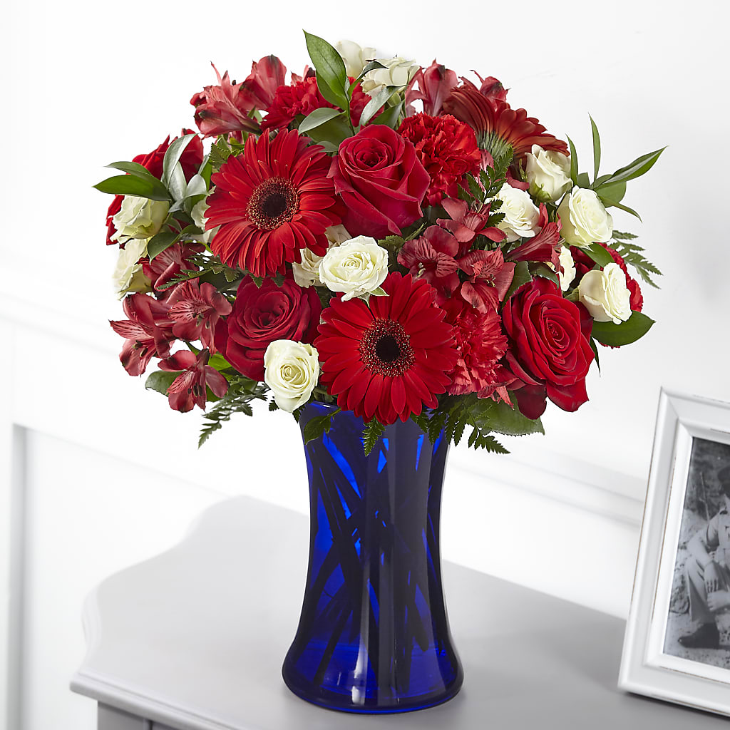 Hearts Embrace Bouquet – Exquisite Flowers, Freeport FL