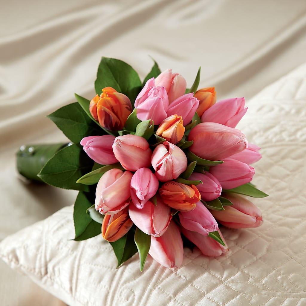 Embraceable Bouquet – Exquisite Flowers, Freeport FL