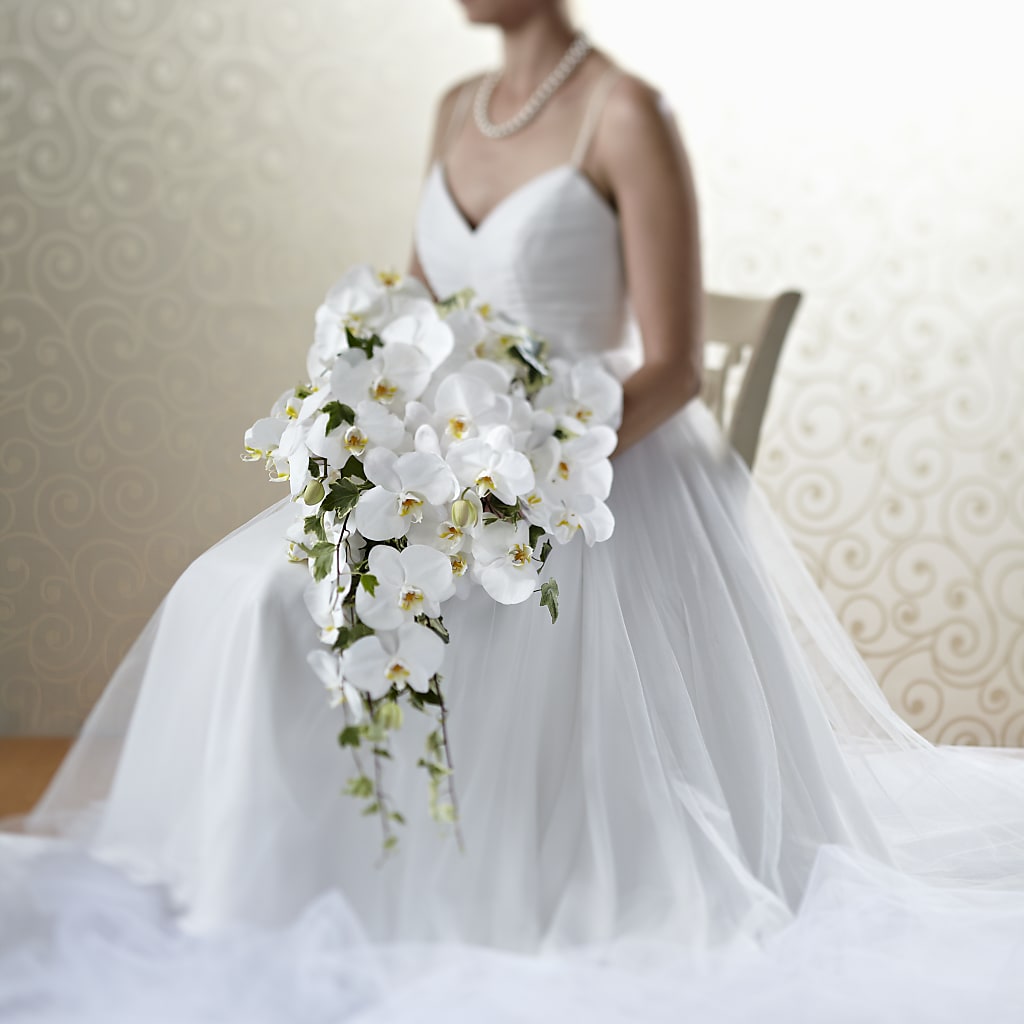 Classic White Bouquet – Exquisite Flowers, Freeport FL