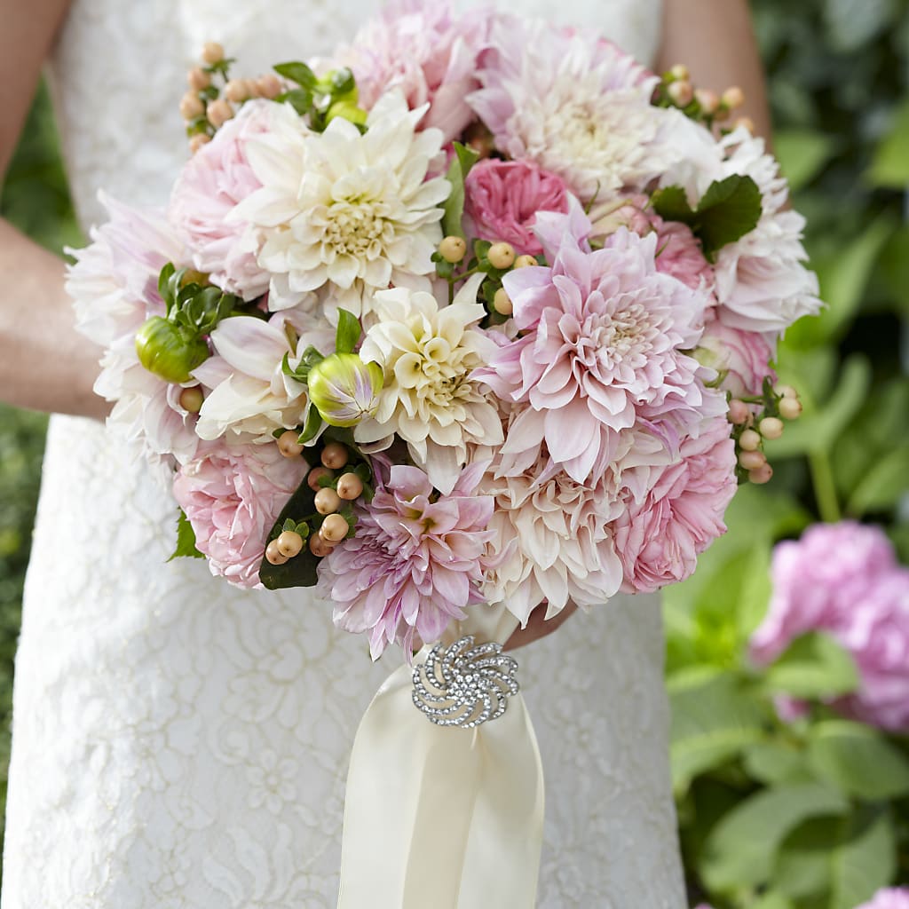 Heart's Promise Bouquet – Exquisite Flowers, Freeport FL
