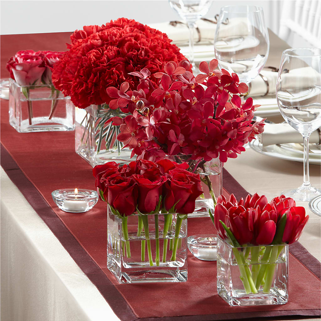 Modern Grace Centerpiece – Exquisite Flowers, Freeport FL