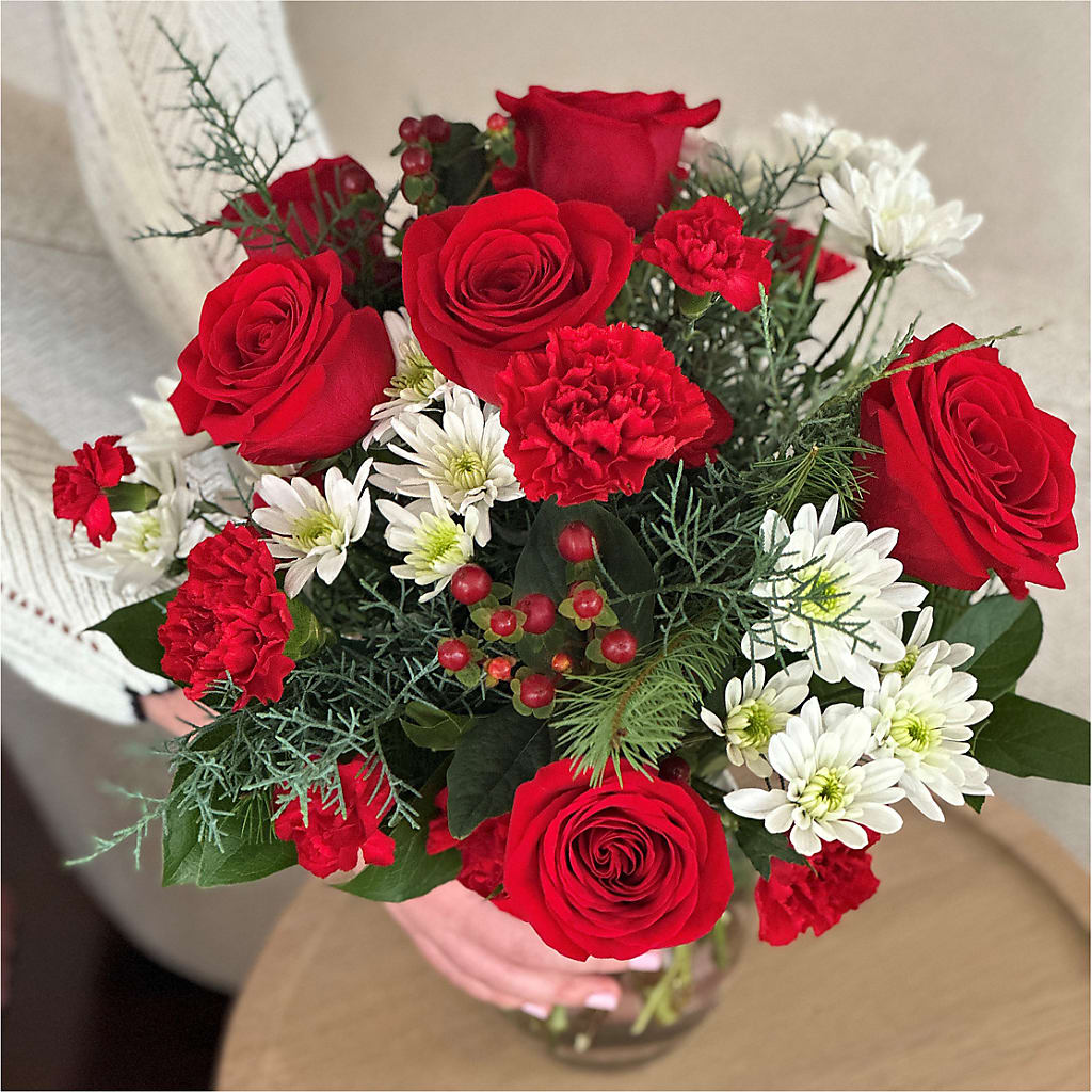 Seasonal Magic Bouquet –  Exquisite Flowers, Freeport FL