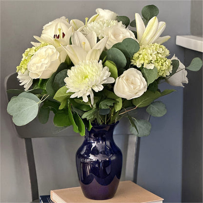Snowy Dreams Bouquet –  Exquisite Flowers, Freeport FL