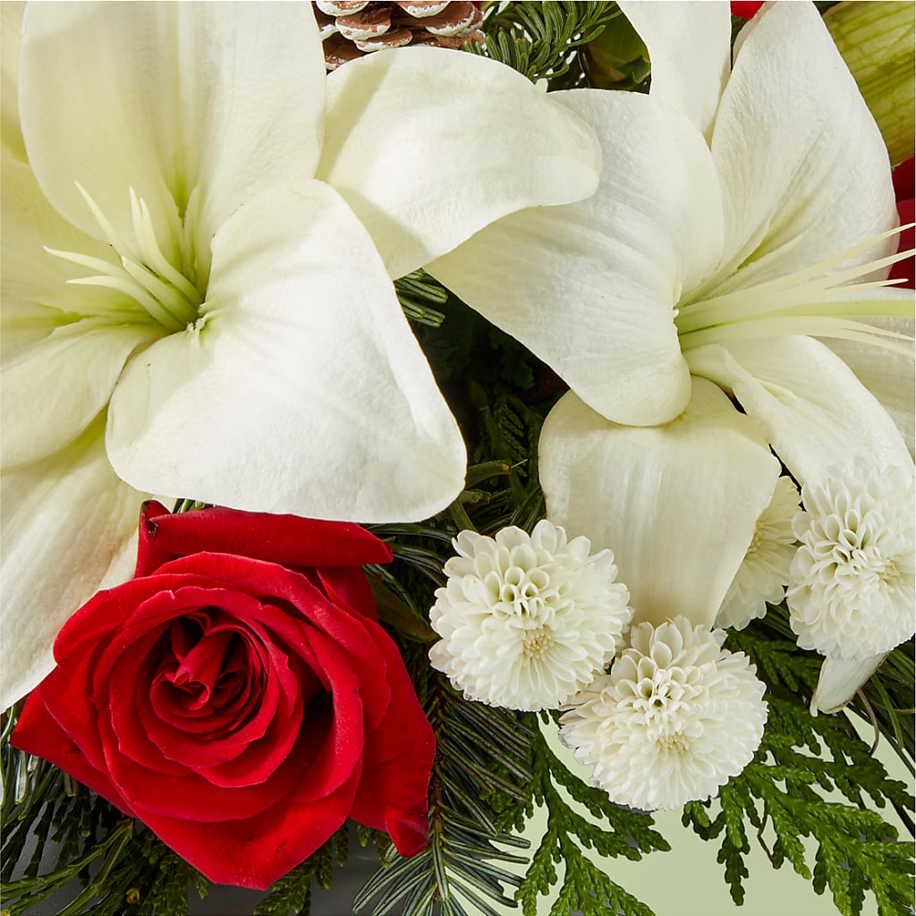 Seasonal Festivities Centerpiece –  Exquisite Flowers, Freeport FL