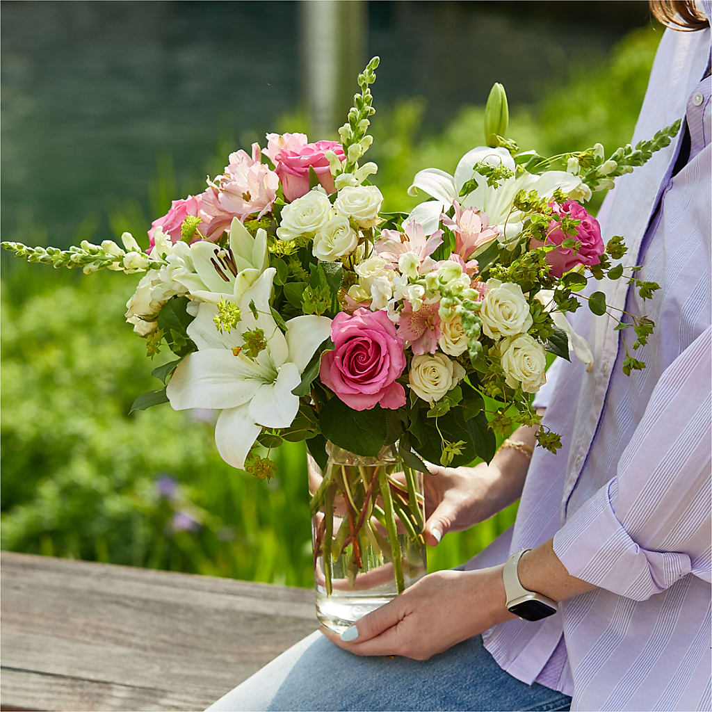 Fondly Bouquet –  Exquisite Flowers, Freeport FL