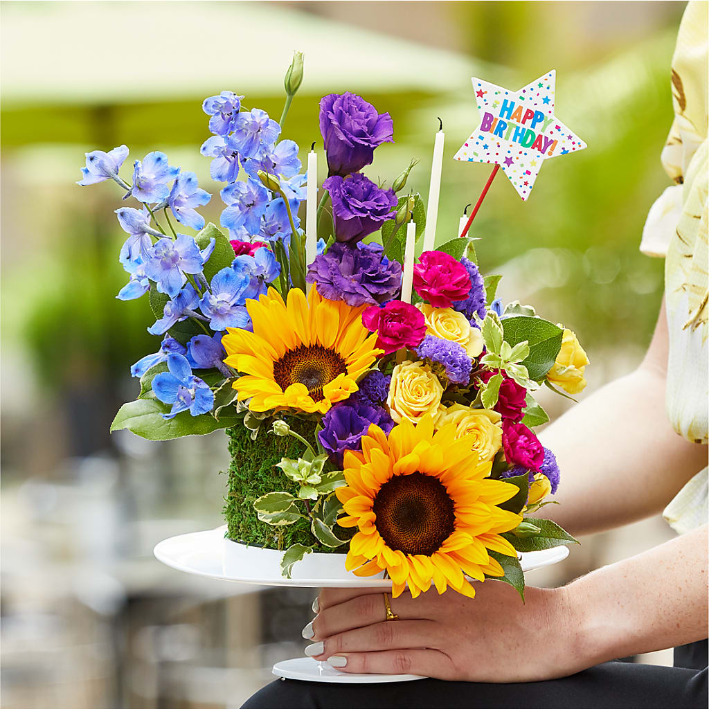 Star of the Day Floral Cake –  Exquisite Flowers, Freeport FL
